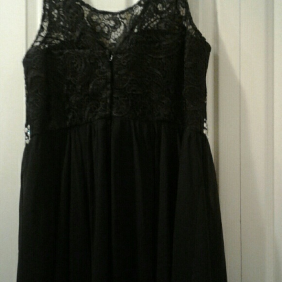 Dress - Picture 2 of 2